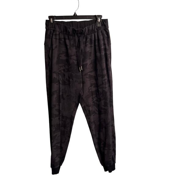 Lululemon On The Fly Jogger Camo Black Gray Sz 6 - Picture 2 of 4